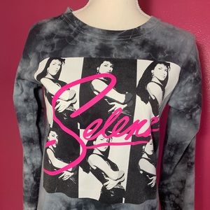 Selenas white rose collection